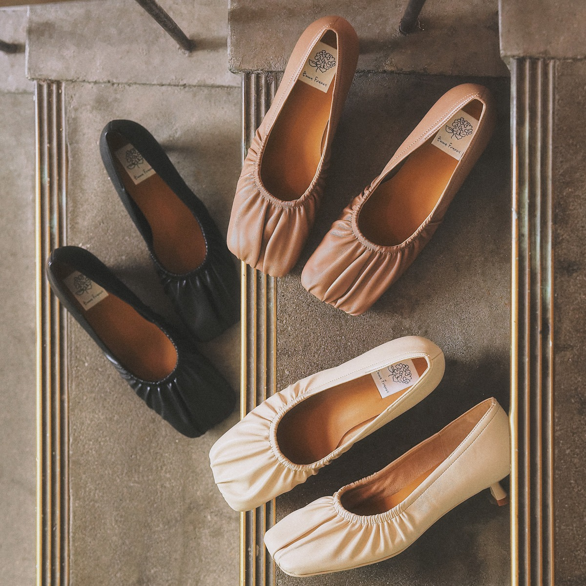 Pick Up ✨ ギャザーパンプス | エマフランシス | ショップニュース