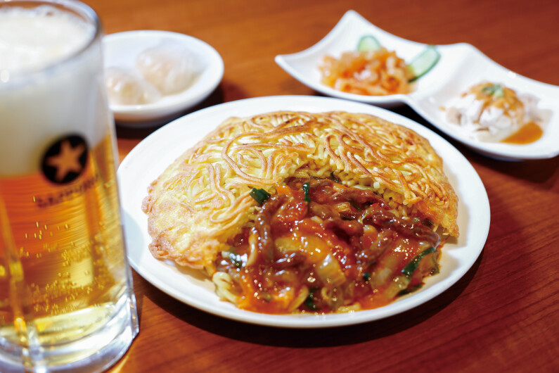 牛肉辛口梅蘭焼きそばセット (ビール付き)