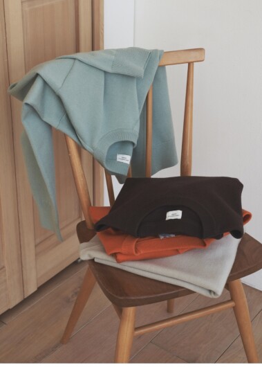 UR TECH 200日ニットスウェットライクプルオーバー