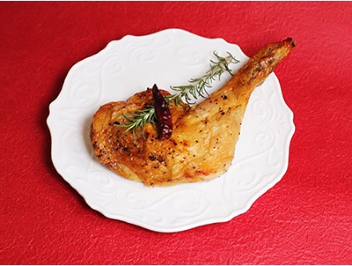 〈bigote (ビゴーテ)〉■12月18日(木)～25日(木)　 ■ジスウィーク3