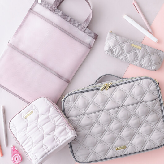 ＼オフィスや学校で大活躍💫／ 春からの新生活にもおすすめのワークアイテムに新デザインが登場しました💻📱