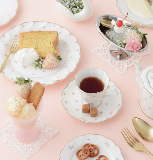 【NEW✨】小さなバラのモチーフをあしらった、純喫茶の世界観をおうちで叶えるセラミックシリーズを5月15日(金)より展開🌹