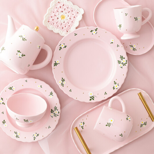 秋のカフェタイムをより楽しめるアイテムをご紹介します🍂🌼