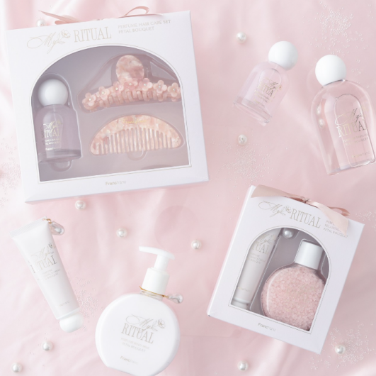 【NEW！】✨𓈒𓂃キラキラと香りを纏うボディケアシリーズが初登場𓂃𓈒𓏸✨ 