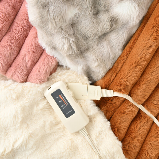 【あったかアイテム🧡】おしゃれな新デザインで登場！ヒーター付きブランケットをご紹介します💁‍♀️