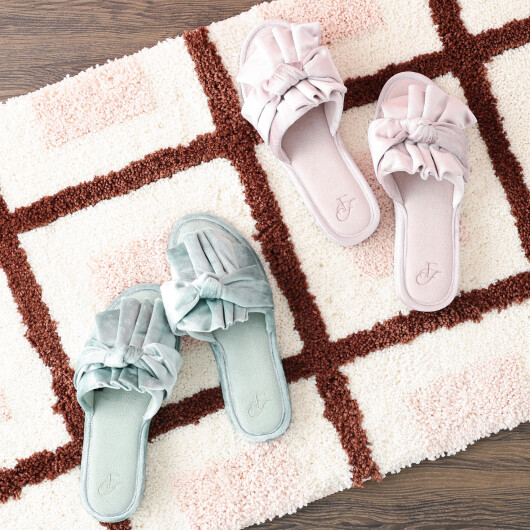 ＼リボン×フリルがかわいい💓／秋のお部屋時間を足元からおしゃれに彩りませんか？🩰  