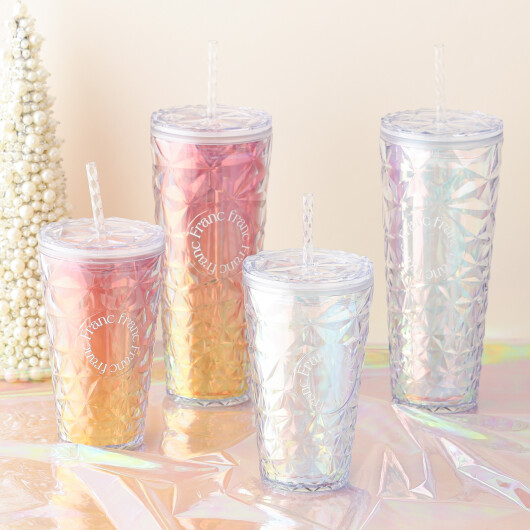 つやっと煌めくオーロラカラーのプラスチックタンブラーをご紹介します💓