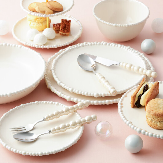 冬のパーティーシーンを華やかに楽しめる🥂新作テーブルウェアをご紹介いたします💗