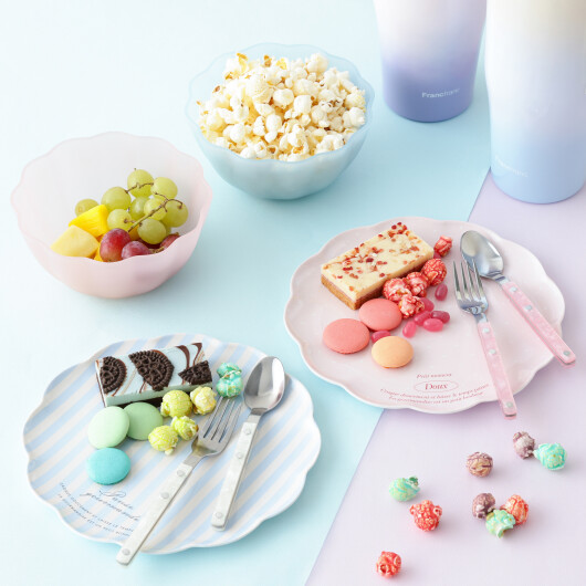 ＼電子レンジ対応🪄／ フリルのデザインがかわいらしい樹脂製のプレートとボウルをご紹介💖