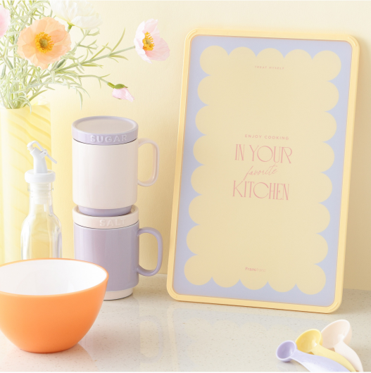 お料理中も心ときめく！キッチンでカラーコーディネートを楽しもう♡