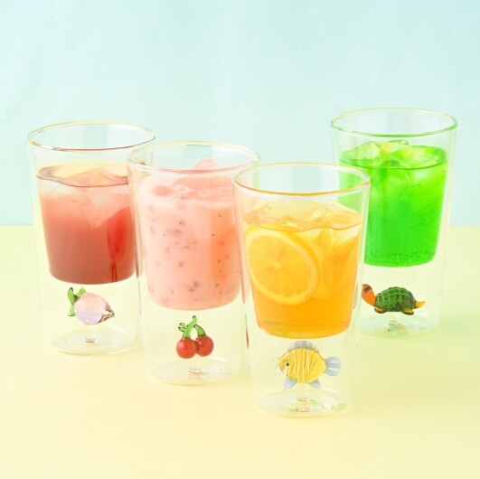 ＼どのモチーフが気になりますか？🩵／ 遊び心のあるモチーフを閉じ込めた、ダブルウォール仕様のグラスをご紹介します🥛✨