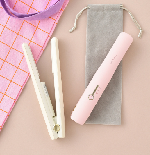 充電式だからどこでも使える！かわいいヘアアイロンをご紹介します！