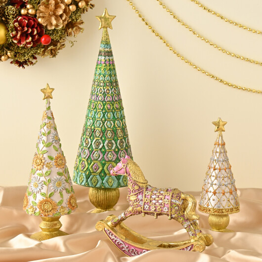 優しい色味と丁寧なペイントが大人可愛い、レジン製のクリスマスオブジェをご紹介いたします🎄🤍