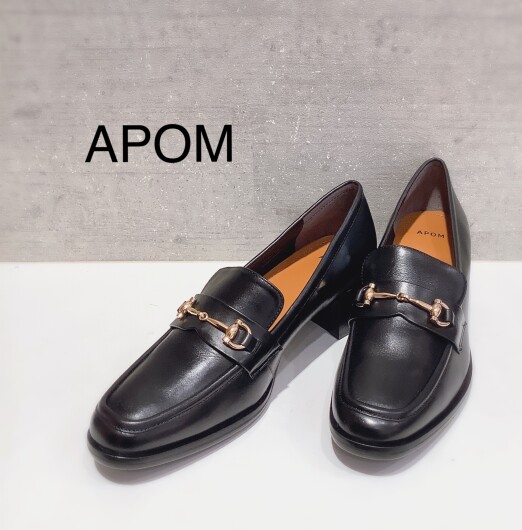 『APOM』ビット付きヒールローファー