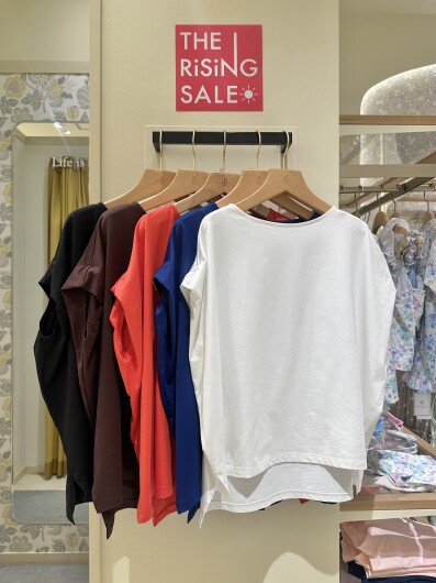 マルチトップス¥2,992（税込）