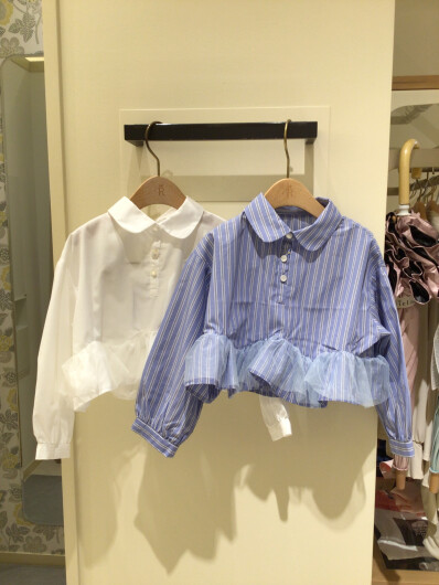 【kids】秋にピッタリ🤎裾レースの長袖シャツ