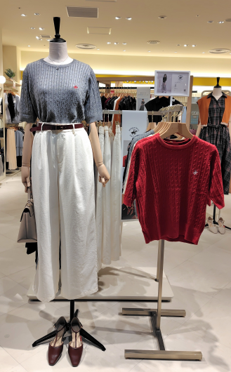 別注の限定カラー✨️お仕事にも◎ニットトップス