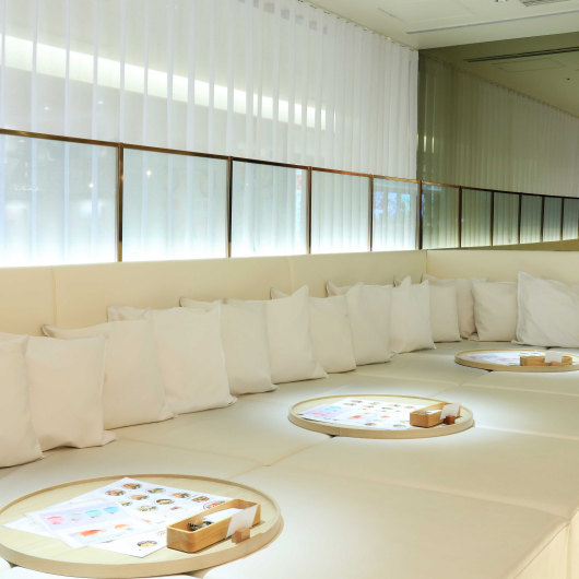 【chano-ma 小上がり席】冬休みにご友人との待ち合わせにも最適な空間をご用意しております。