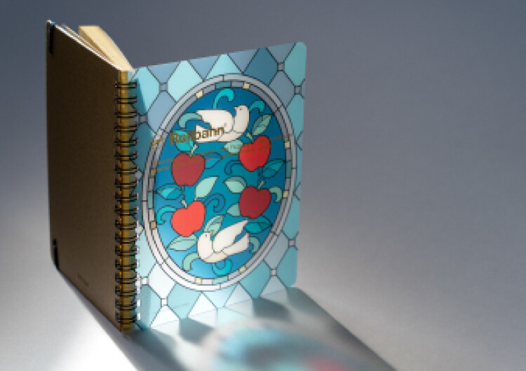 直営店限定 「ロルバーン ポケット付メモ L ステンドグラス」