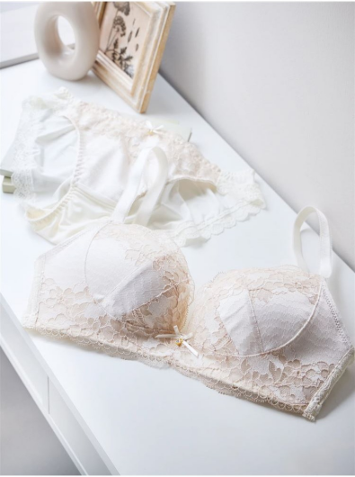 ふっくらバストが叶う「育乳ブラ」に夏の新色登場！