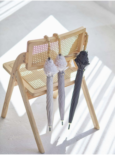 UVカット・遮光率100％！温度上昇を－24℃抑える涼しい日傘。