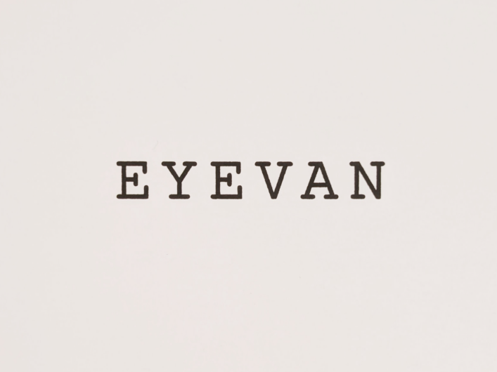 EYEVANが切り拓く、アイウェア×ファッションの融合スタイル