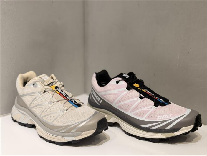 サロモンの人気シューズであるXT-6に春夏の新カラー登場！！！